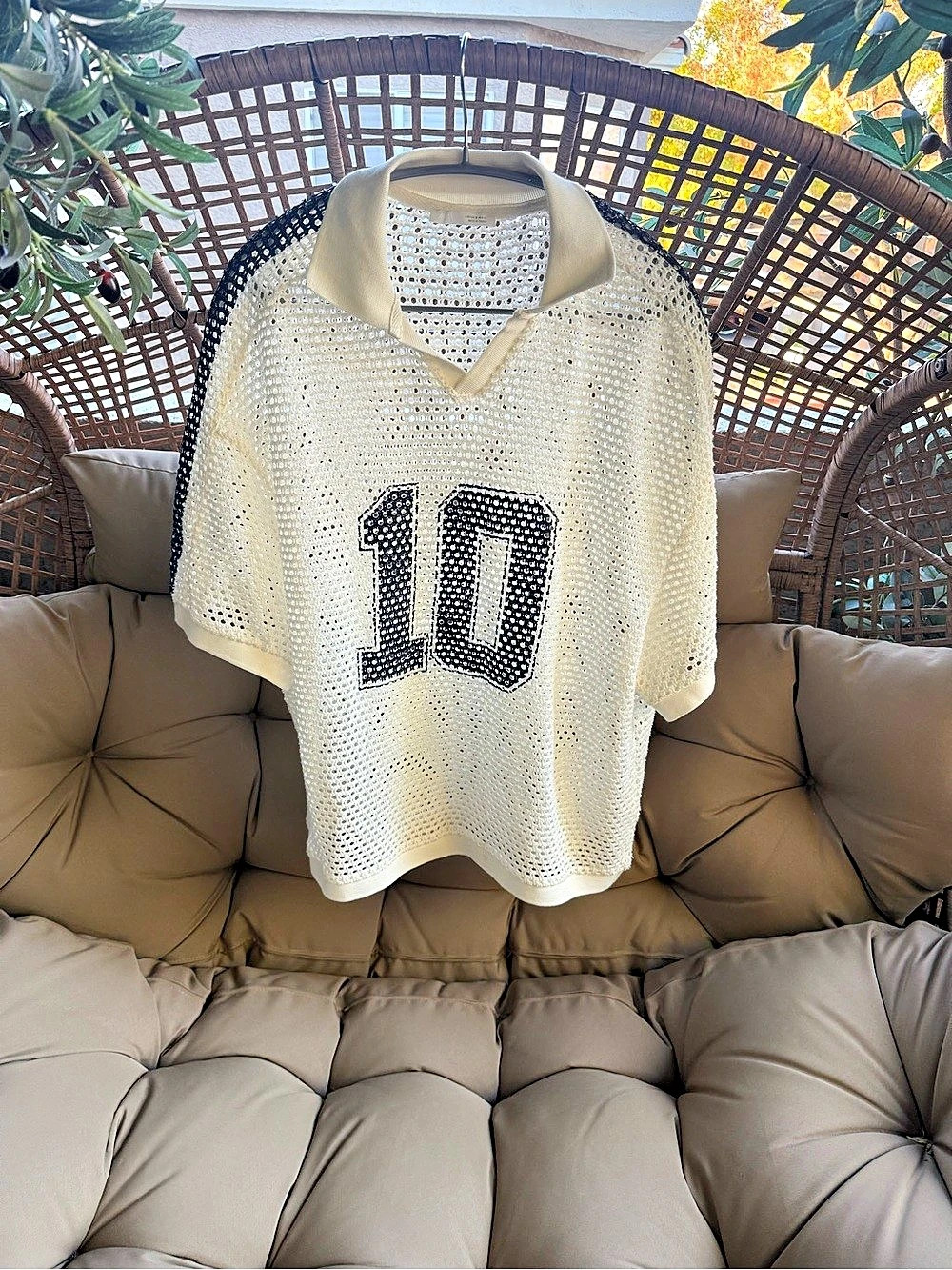 Zara 10 Mesh Polo Jersey in White & Black Size Medium Like New